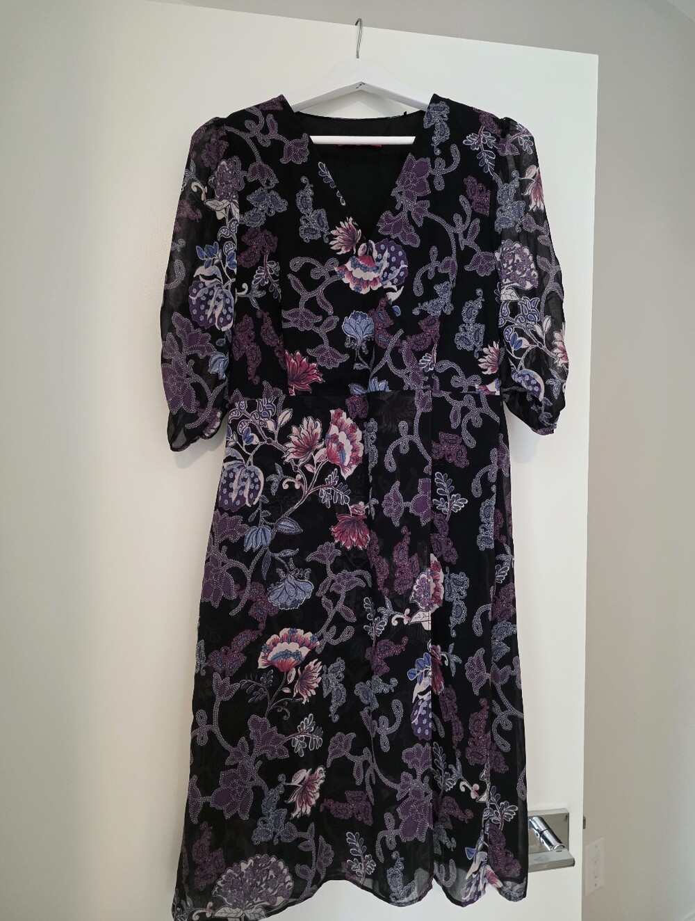 Women's Black Floral V-Neck Midi Dress with Purple Accents